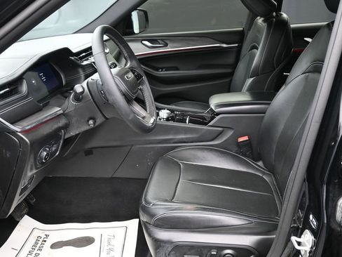 Used 2023 Jeep Grand Cherokee Overland image 17