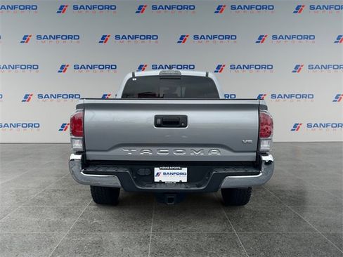 Used 2021 Toyota Tacoma SR5 image 4