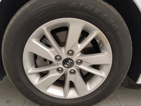 Used 2018 Kia Optima LX image 31