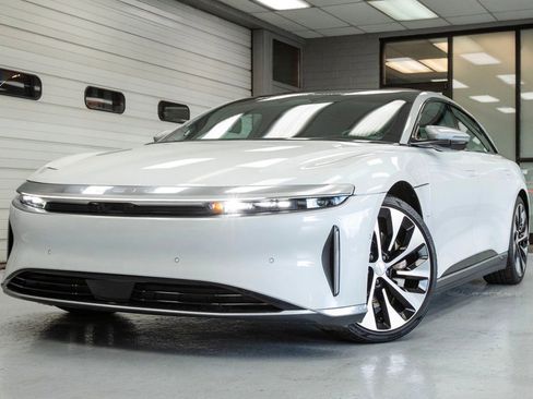 Used 2022 Lucid Air Grand Touring image 2