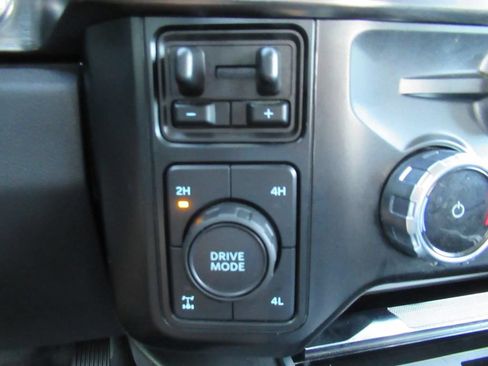 Used 2023 Ford F350 Lariat w/ Sport Appearance Package AWD/4WD image 29