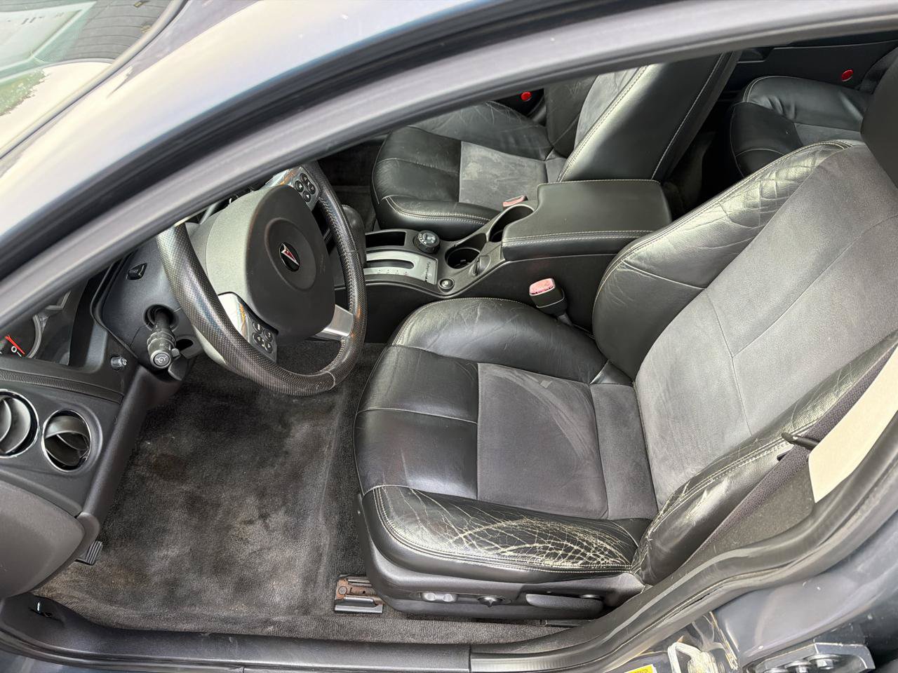 Used 2008 Pontiac Grand Prix GXP FWD image 9