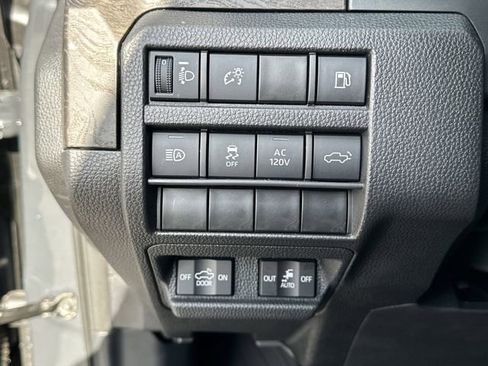 Certified 2025 Toyota Tacoma Limited image 21