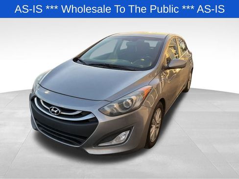 Used 2014 Hyundai Elantra GT image 3