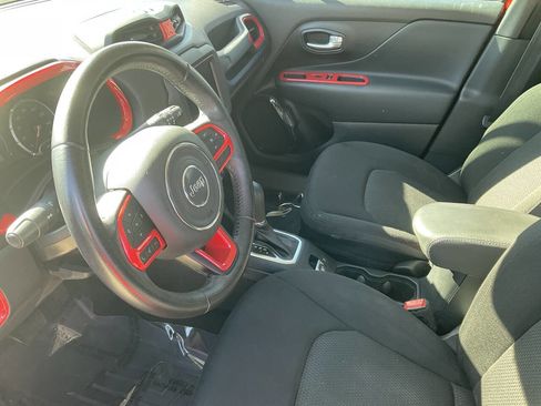 Used 2020 Jeep Renegade Altitude image 11