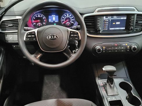 Used 2020 Kia Sorento LX image 22