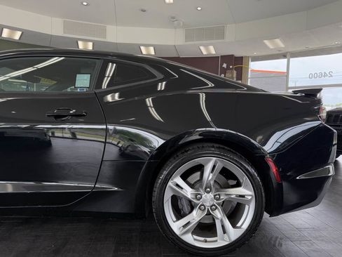 Used 2021 Chevrolet Camaro SS image 21