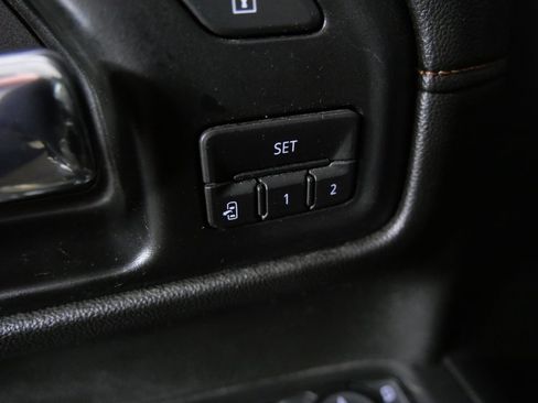 Used 2020 GMC Sierra 1500 AT4 w/ AT4 Premium Package AWD/4WD image 16