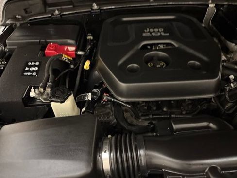 Used 2020 Jeep Wrangler Unlimited Rubicon AWD/4WD image 22