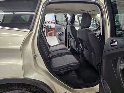 Used 2018 Ford Escape SE image 34