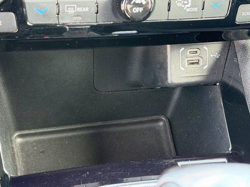 Used 2025 Jeep Compass Trailhawk AWD/4WD image 29