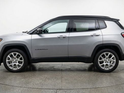 Used 2025 Jeep Compass Limited AWD/4WD image 5