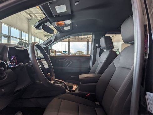 Used 2025 Chevrolet Colorado W/T w/ WT Custom Package image 14