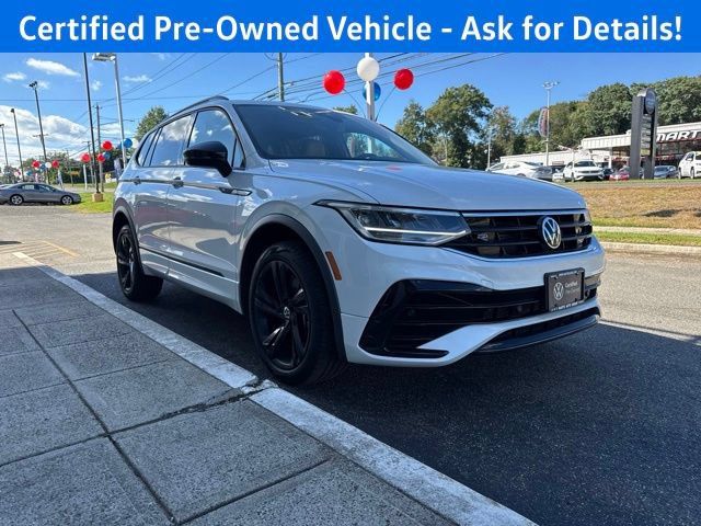 Used 2023 Volkswagen Tiguan SE R-Line AWD/4WD image 6