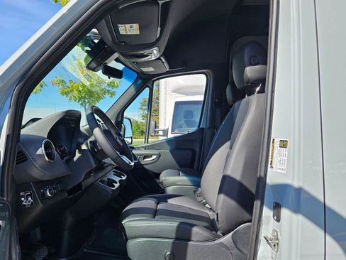 New 2025 Mercedes-Benz Sprinter 2500 image 14