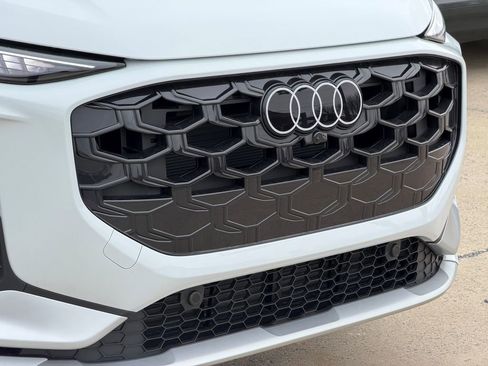 New 2026 Audi Q3 quattro 2.0T image 2