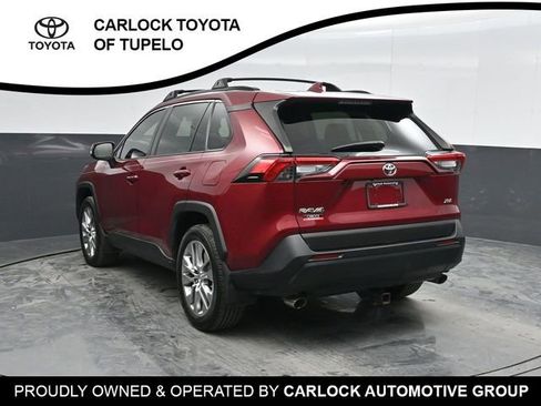 Used 2019 Toyota RAV4 XLE Premium image 9