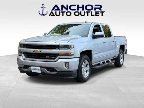 Used 2017 Chevrolet Silverado 1500 LT w/ All Star Edition AWD/4WD image 4