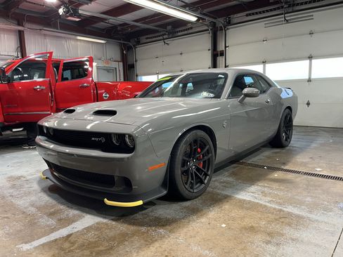 Used 2023 Dodge Challenger SRT Hellcat image 7