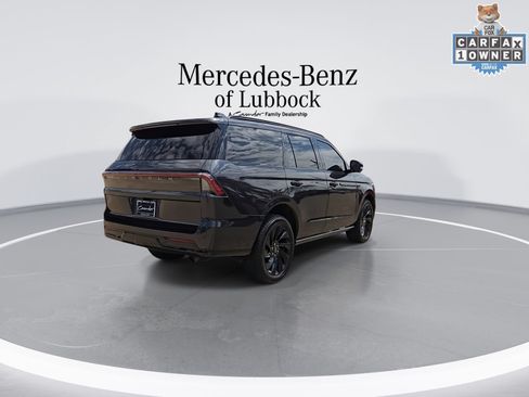 Used 2025 Lincoln Navigator Reserve w/ Jet Appearance Package AWD/4WD image 8