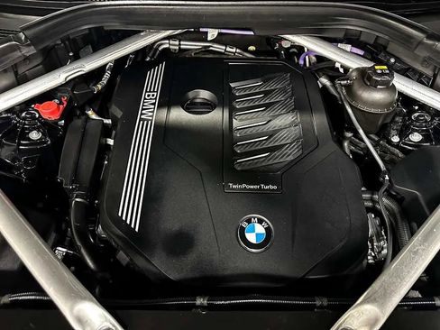 Used 2022 BMW X6 xDrive40i w/ M Sport Package AWD/4WD image 52