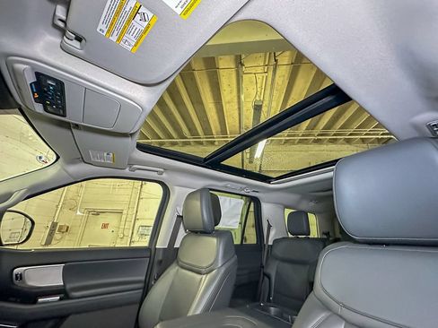 New 2027 Ford Expedition Active AWD/4WD image 25