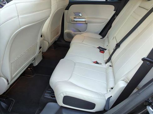 Used 2020 Mercedes-Benz GLB 250 image 13