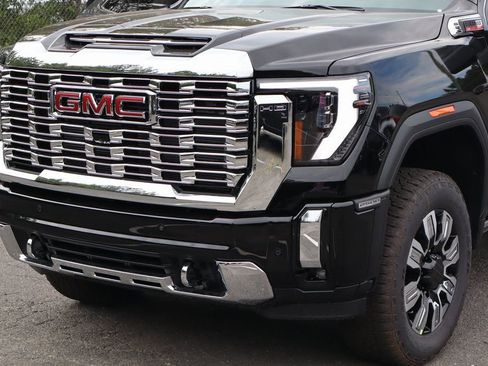 New 2026 GMC Sierra 2500 Denali w/ Max Trailering Package AWD/4WD image 4