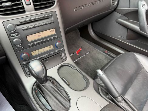 Used 2006 Chevrolet Corvette Convertible w/ Preferred Equipment Group image 28
