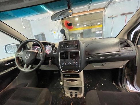 Used 2014 Dodge Grand Caravan American Value Package image 30