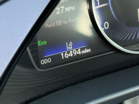 Certified 2025 Lexus ES 350 w/ Premium Package image 18