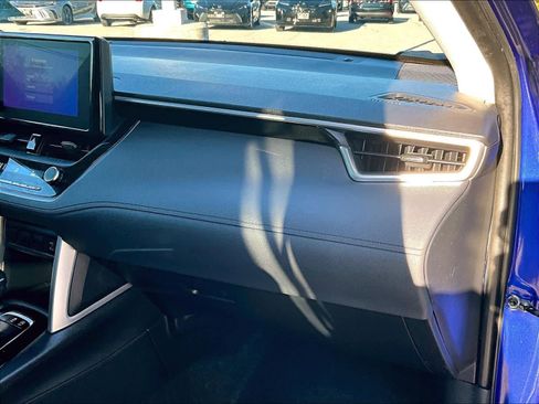 Used 2023 Toyota Corolla Cross LE image 13