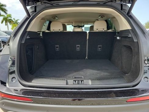 Certified 2025 Lincoln Corsair FWD image 8
