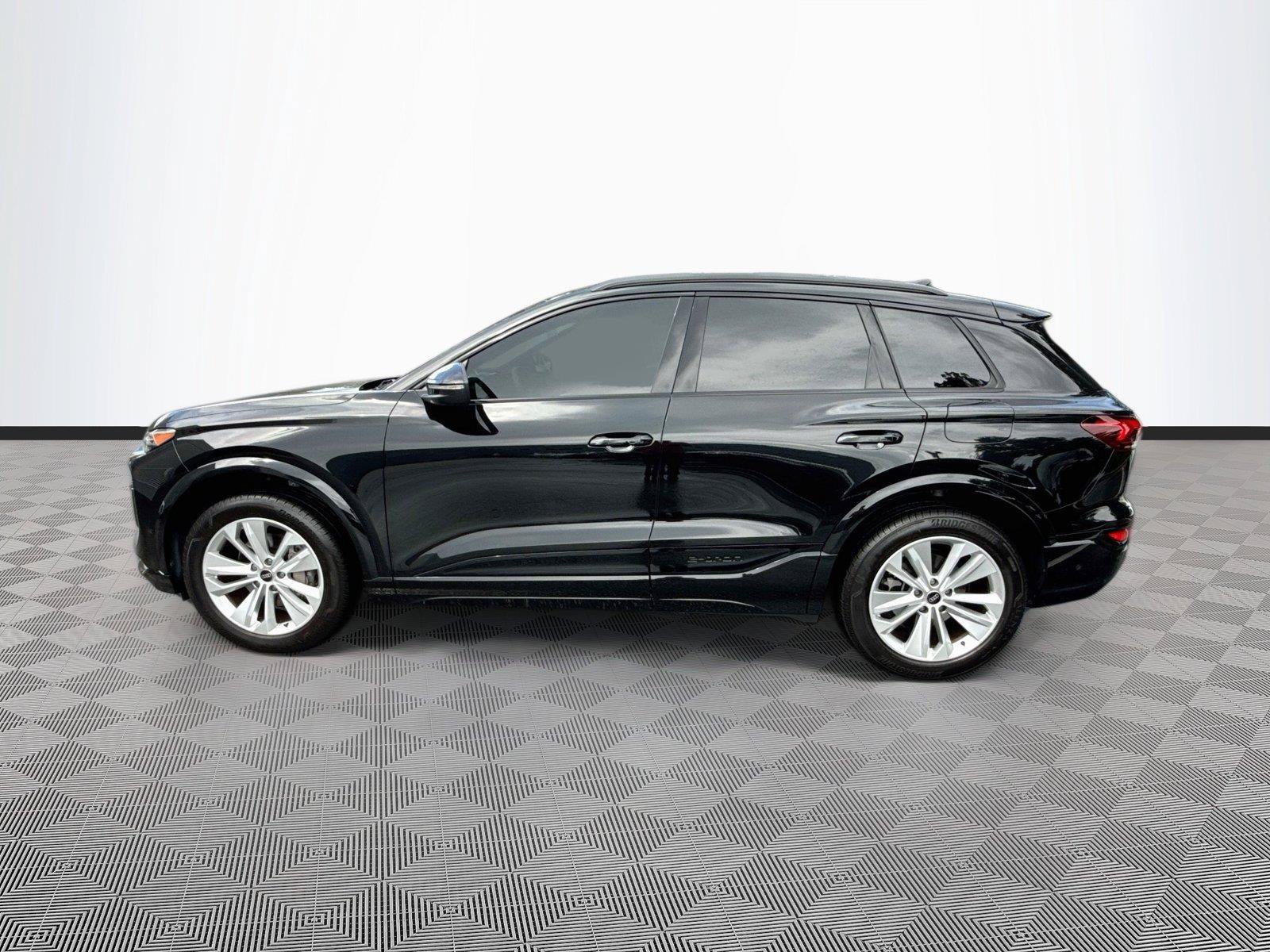 Certified 2025 Audi Q6 e-tron Premium Plus w/ Premium Plus RWD image 4