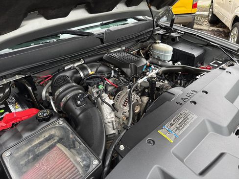 Used 2010 GMC Sierra 2500 SLT image 9