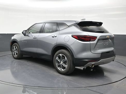 Used 2024 Chevrolet Blazer LT FWD image 3