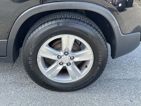 Certified 2019 Chevrolet Trax LT w/ LT Convenience Package image 4