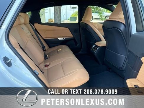 New 2026 Lexus ES 500e AWD/4WD image 17