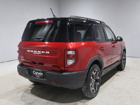 Used 2021 Ford Bronco Sport Outer Banks image 2