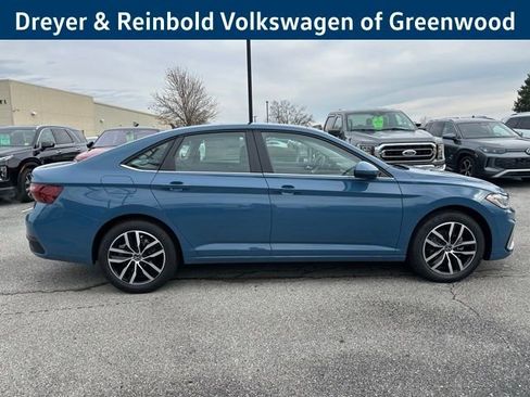 New 2026 Volkswagen Jetta SE image 8