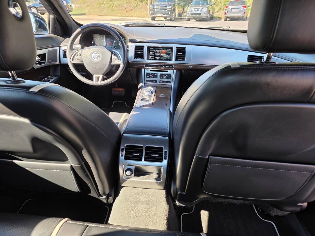 Used 2013 Jaguar XF 3.0 RWD image 22