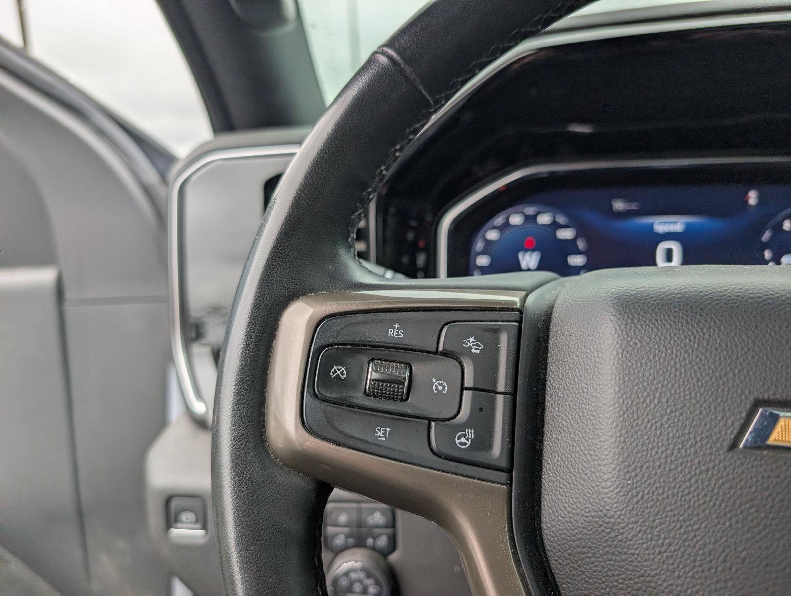 Used 2024 Chevrolet Silverado 2500 High Country w/ Technology Package AWD/4WD image 10