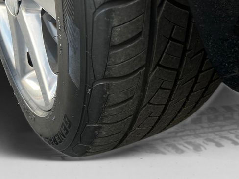 Used 2005 Cadillac XLR image 50