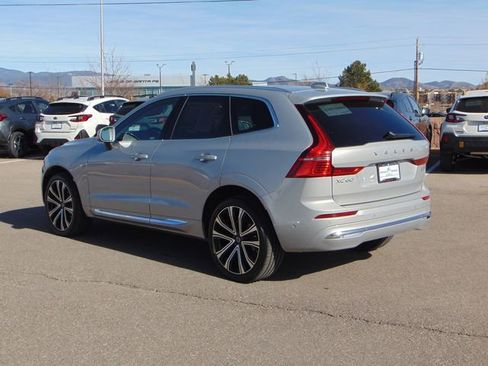 Used 2023 Volvo XC60 B5 Ultimate w/ Climate Package image 6