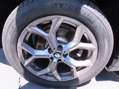 Used 2022 BMW X3 sDrive30i w/ Premium Package 2 (ZPA) RWD image 17