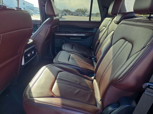 Used 2024 Ford Expedition Limited image 28