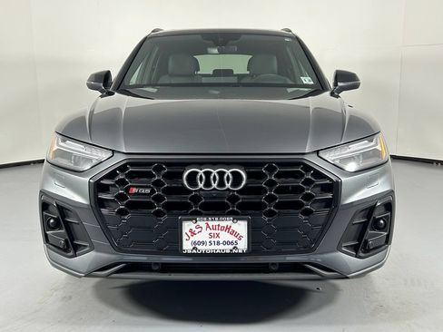 Used 2023 Audi SQ5 Prestige w/ Prestige Package AWD/4WD image 2