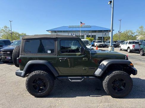 Used 2021 Jeep Wrangler Sport image 4