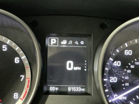 Used 2019 Hyundai Santa Fe XL SE image 12