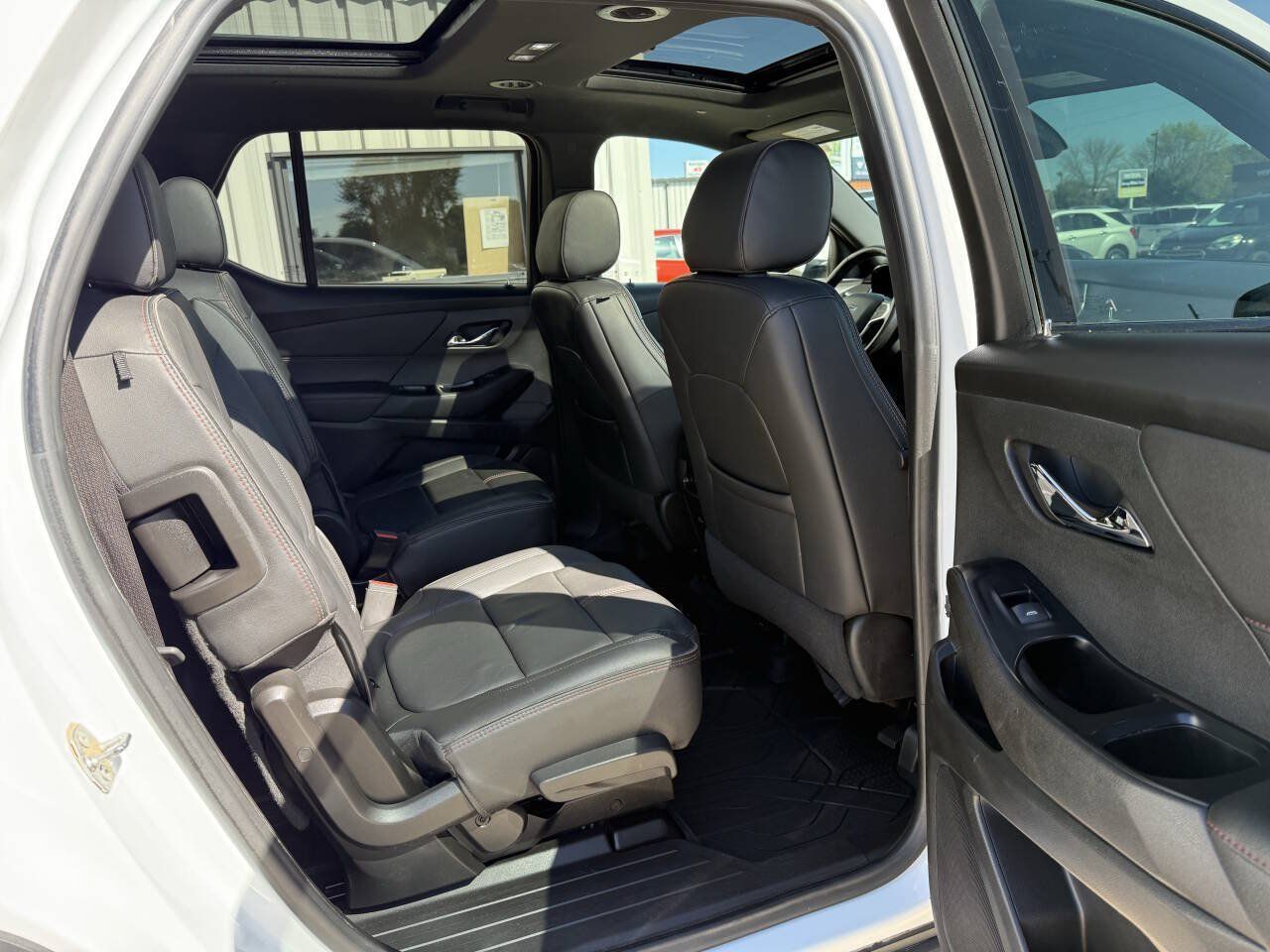 Used 2022 Chevrolet Traverse RS AWD/4WD image 13